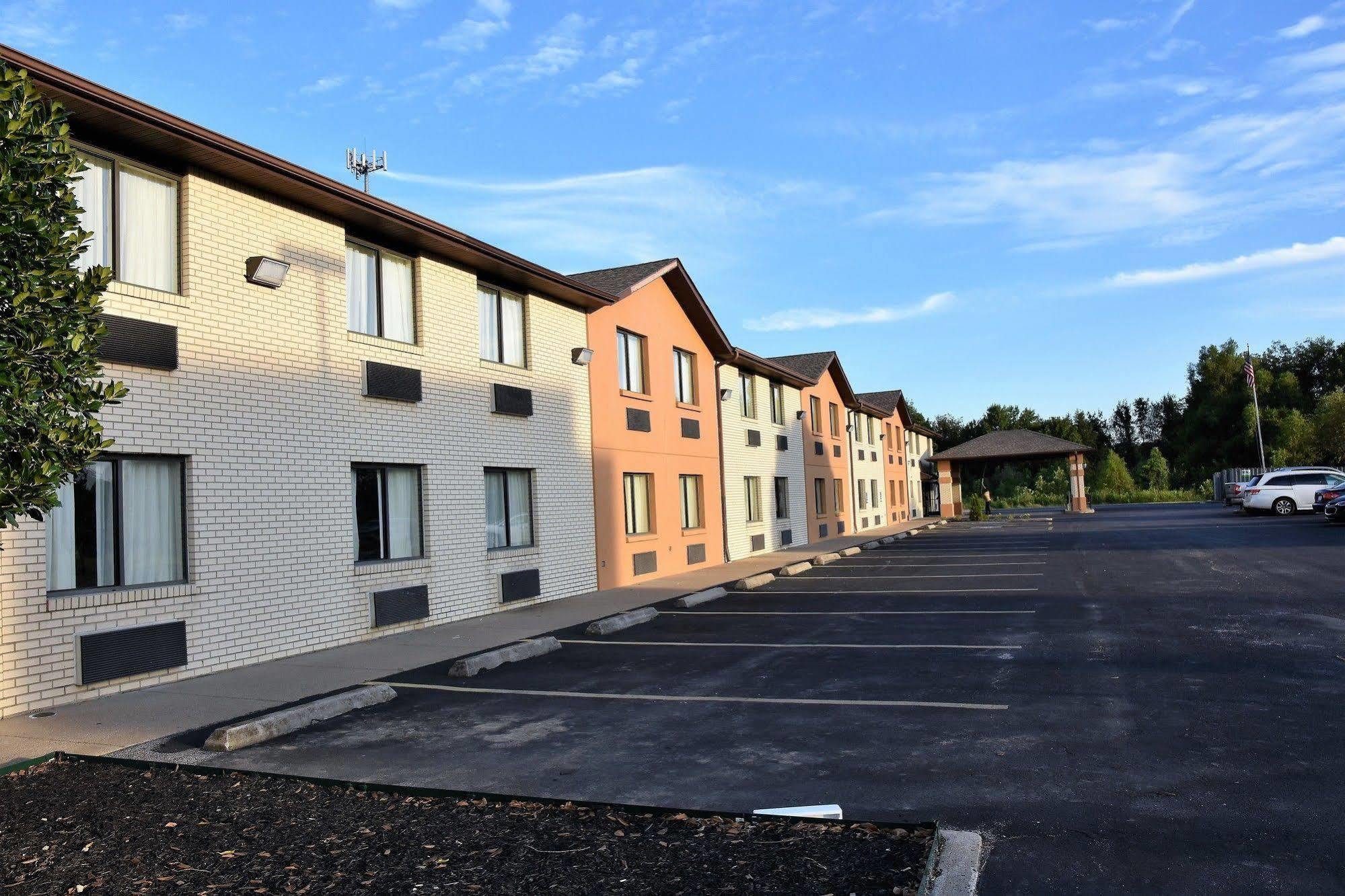 Quality Inn & Suites Metropolis I-24 Exterior foto